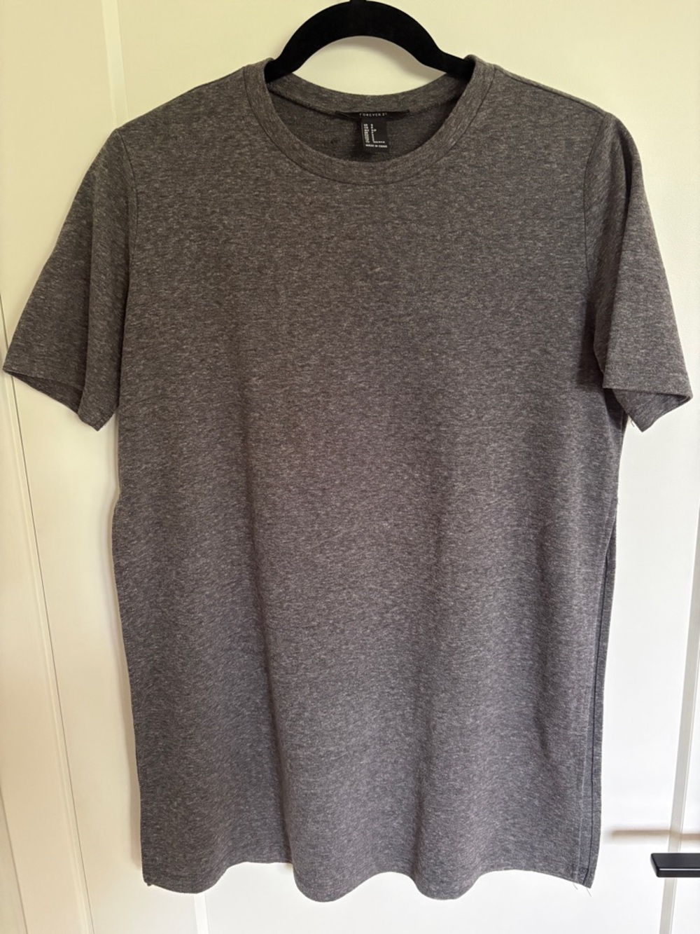 Forever 21 Heather Gray Short Sleeve Crew Tee